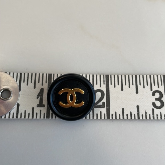 Chanel Black Button w/ Gold CC Round Shank Button - Picture 5 of 5